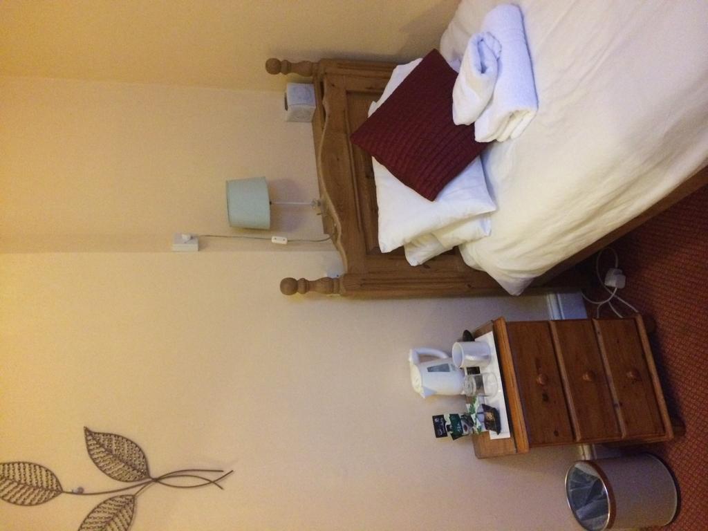 Railway Hotel Faversham Bilik gambar