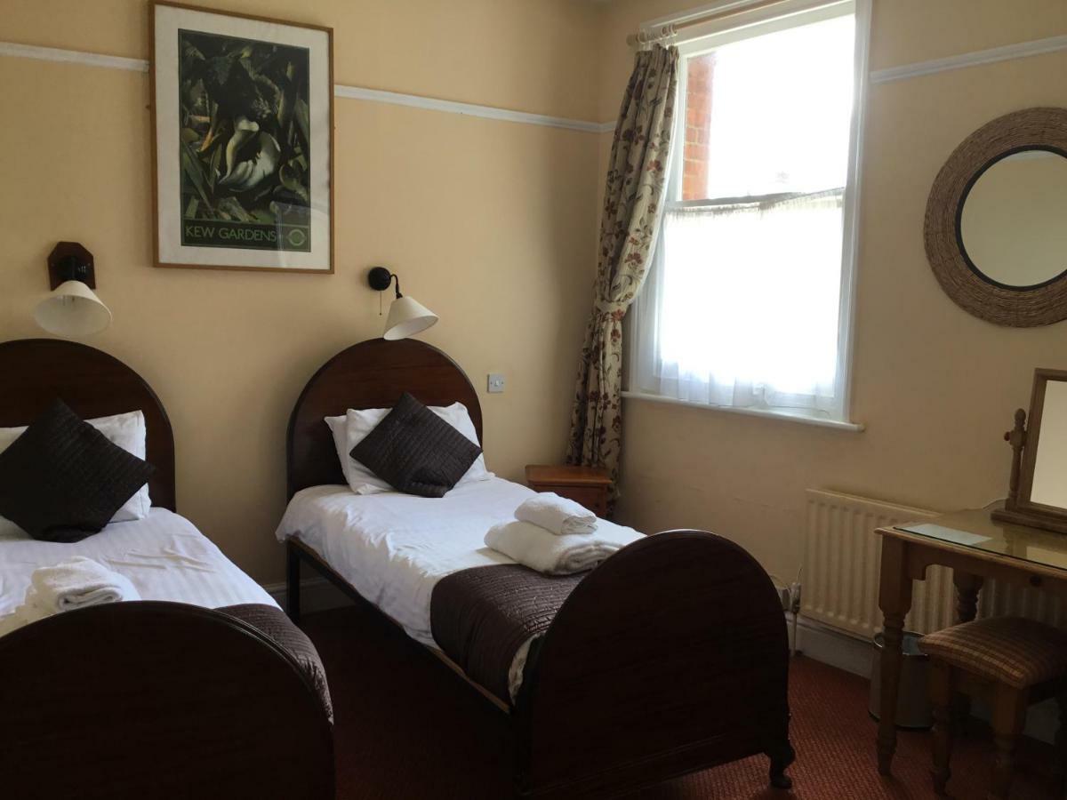 Railway Hotel Faversham Luaran gambar
